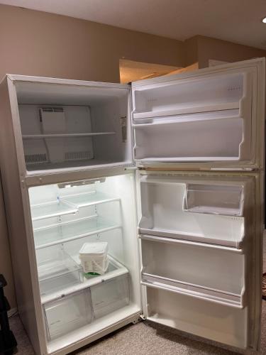 Amazing Calgaryにあるキッチンまたは簡易キッチン