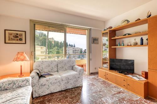 Les Cypres Garavan Apartment for 7