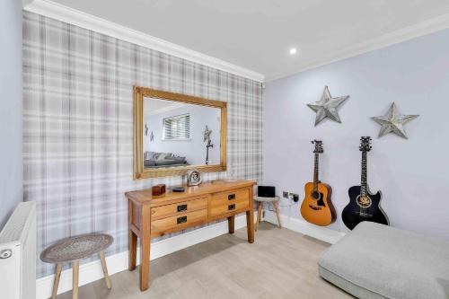 Φωτογραφία από το άλμπουμ του Sea Downs House with Free Parking By My Getaways σε Peacehaven
