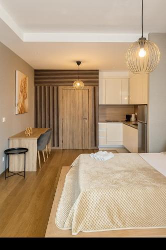 Кровать или кровати в номере Central Belgrade Apartments BW