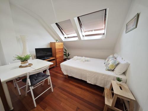 Ático estudio centro Vigo, luminoso