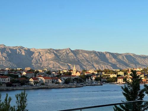 Luxurious Waterfront Villa 4 Bedrooms Villa Selca Waterfront Private Jetty