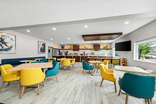 Posezení v ubytování Comfort Suites Longview North
