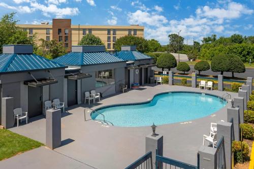 an image of a swimming pool at a hotel at Quality Inn Simpsonville-Greenville in Simpsonville