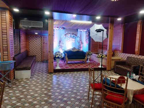 Χώρος καθιστικού στο Raj Mahal Inn Pvt Ltd