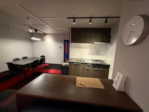 Una cocina o zona de cocina en Stay Hakata