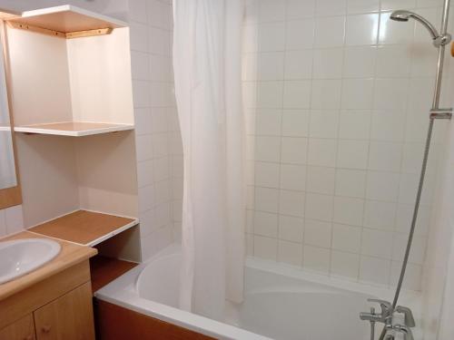 Ένα μπάνιο στο Terrasses F 105 PARC NAT VANOISE appart 6 pers