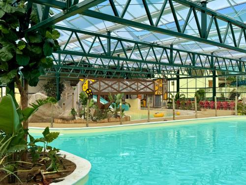 Bazén v ubytování Camping Le Parc de Paris nebo v jeho okolí