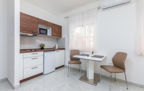 Nice Apartment In Pula With Wifi