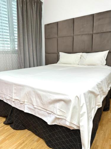 Chic & Stylish Apartment Geneva