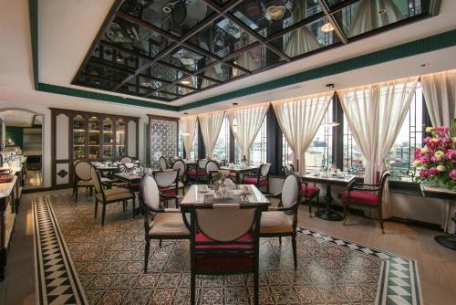 Posezení v ubytování La Mejor Indochine Hotel