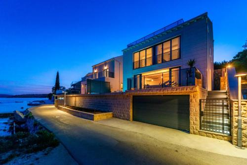 Captivating Dubrovnik Villa Villa Belle Riviere Private Infinity Pool Next To The Sea Slano