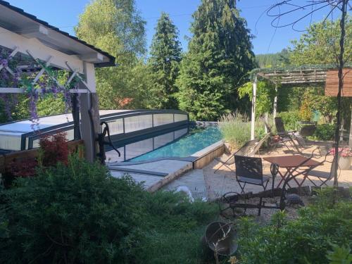 Chambres d'Hôtes LES VERGERS DE LOUISE