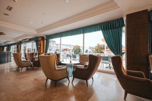 Χώρος καθιστικού στο Viking Garden Hotel