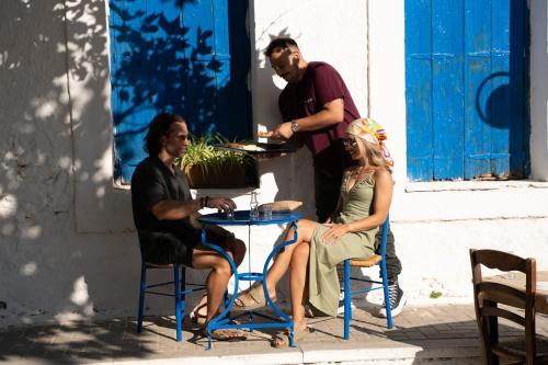 Επισκέπτες που μένουν στο Olearia Villas