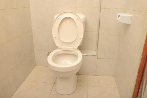 Ένα μπάνιο στο kahawa sukari home