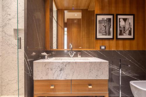Old Bridge Exclusive Apartment 2 BDR