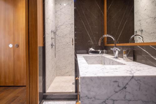 Old Bridge Exclusive Apartment 2 BDR