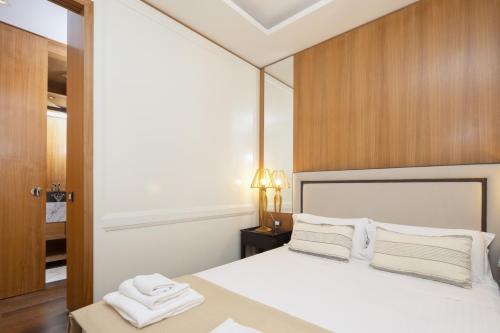 Old Bridge Exclusive Apartment 2 BDR