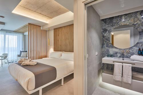 Silken Atlantis Suites - Holiday Homes
