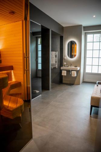 Parkhotel Kurhausにあるバスルーム