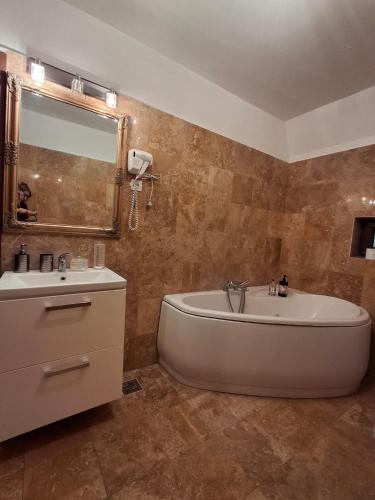 Bilik mandi di Vila De la Lugas