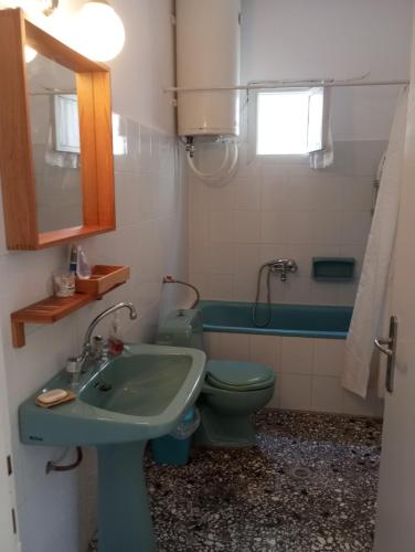 Bilik mandi di Piviera house