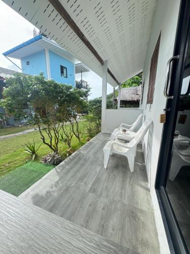 Taman di luar Baan phuwamin
