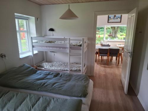 Una cama o camas en una habitación de Bondehuset