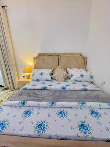 Postel nebo postele na pokoji v ubytování Serene escape