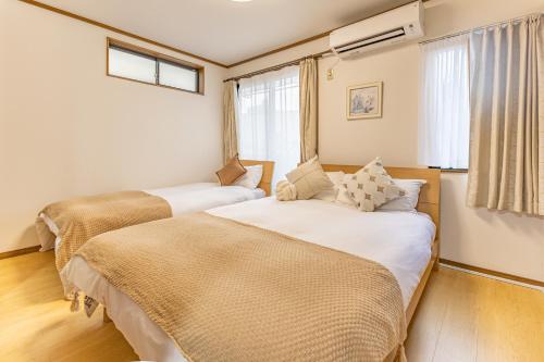 3 Story Private House, 7 Min Walk to Yamanote Line Direct to Shinjuku, Ikebukuro, Shibuya