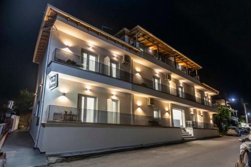 Nioplias Luxury Apartments Pefkohori