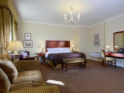 Et værelse på Macdonald Portal Hotel, Golf & Spa Cobblers Cross, Cheshire
