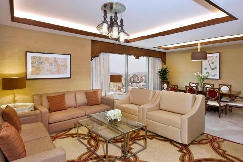 Posezení v ubytování Marriott Hotel Jabal Omar Makkah