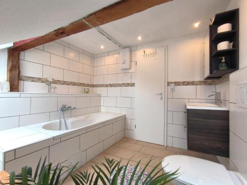Dapur atau dapur kecil di Ferienwohnung Hinz - Gemütliche Unterkunft für 2 Personen mit modernem Bad