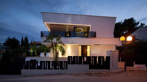 Chic Rovinj Villa 4 Bedrooms Villa Istrian Star Close To Centre Private Heated Pool