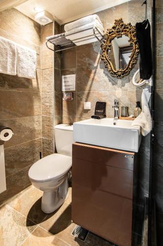 Athina Loft