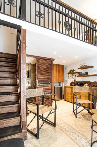 Athina Loft