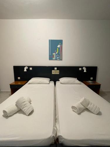 Cama o camas de una habitación en Ardani Bay Studios