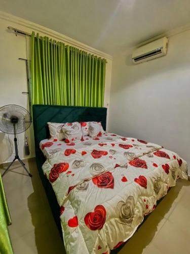 Katil atau katil-katil dalam bilik di classy 1 BR APT WiFi and steady power supply