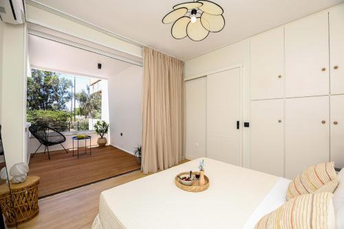 Coastal Charm by Neuvel