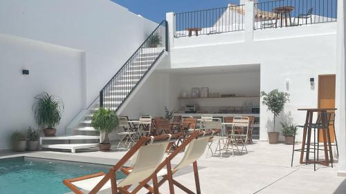 Bazén v ubytování Hotel Maram nebo v jeho okolí