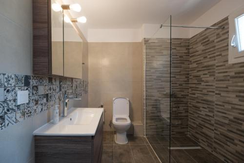 Koupelna v ubytování Casa Tilemachos Perithia
