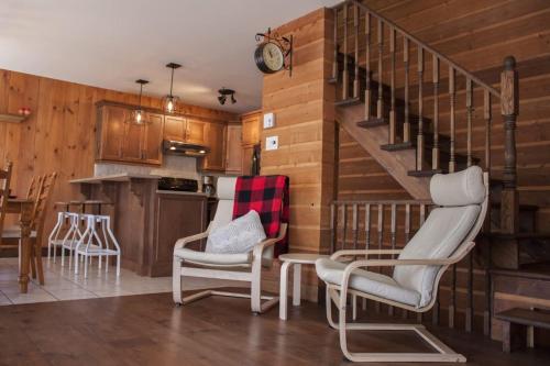 Posezení v ubytování Spa Pool table Mountain - Chalet Avalanche