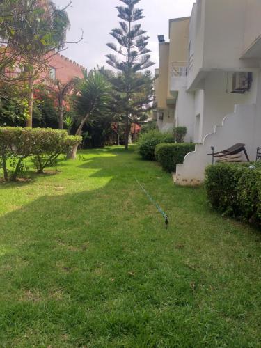 Jardín al aire libre en Beau Duplex bay3
