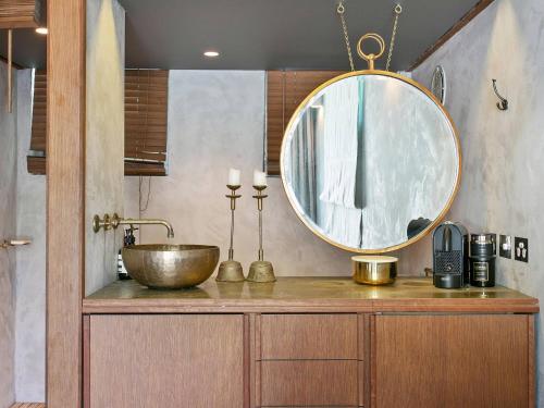 Et badeværelse på Surfers' Loft Tamarama - direct access to the beach