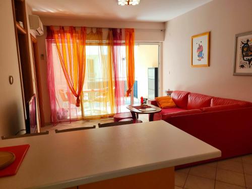 O zonă de relaxare la Apartment Algor 2 steps from the sea