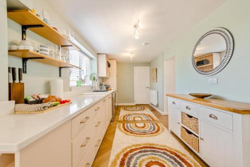 Η κουζίνα ή μικρή κουζίνα στο 5 Bed in Mynyddygarreg oc-c32367