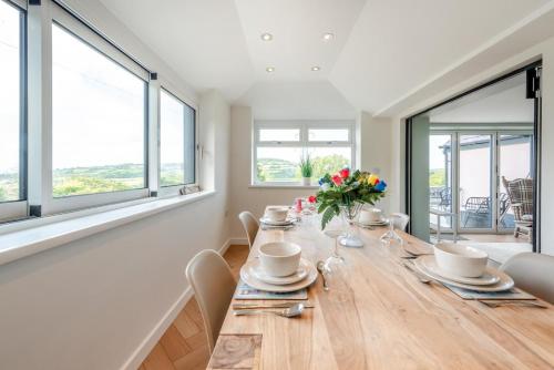 Φωτογραφία από το άλμπουμ του 5 Bed in Mynyddygarreg oc-c32367 σε Kidwelly