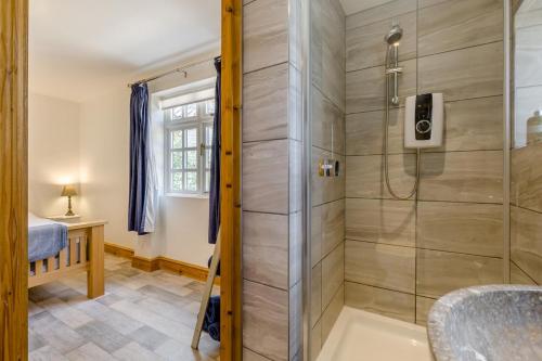 Koupelna v ubytování 1 Bed in Knapton oc-k32395